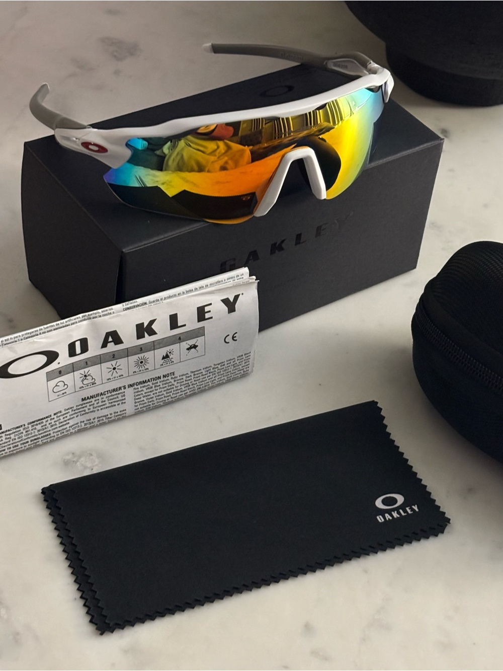 Oakley RADAR EV PATH Sunglasses - Picture 2 of 10